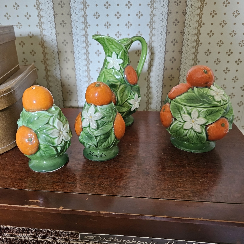 Vintage mid century Florida Salt, pepper, cream and sugar set.